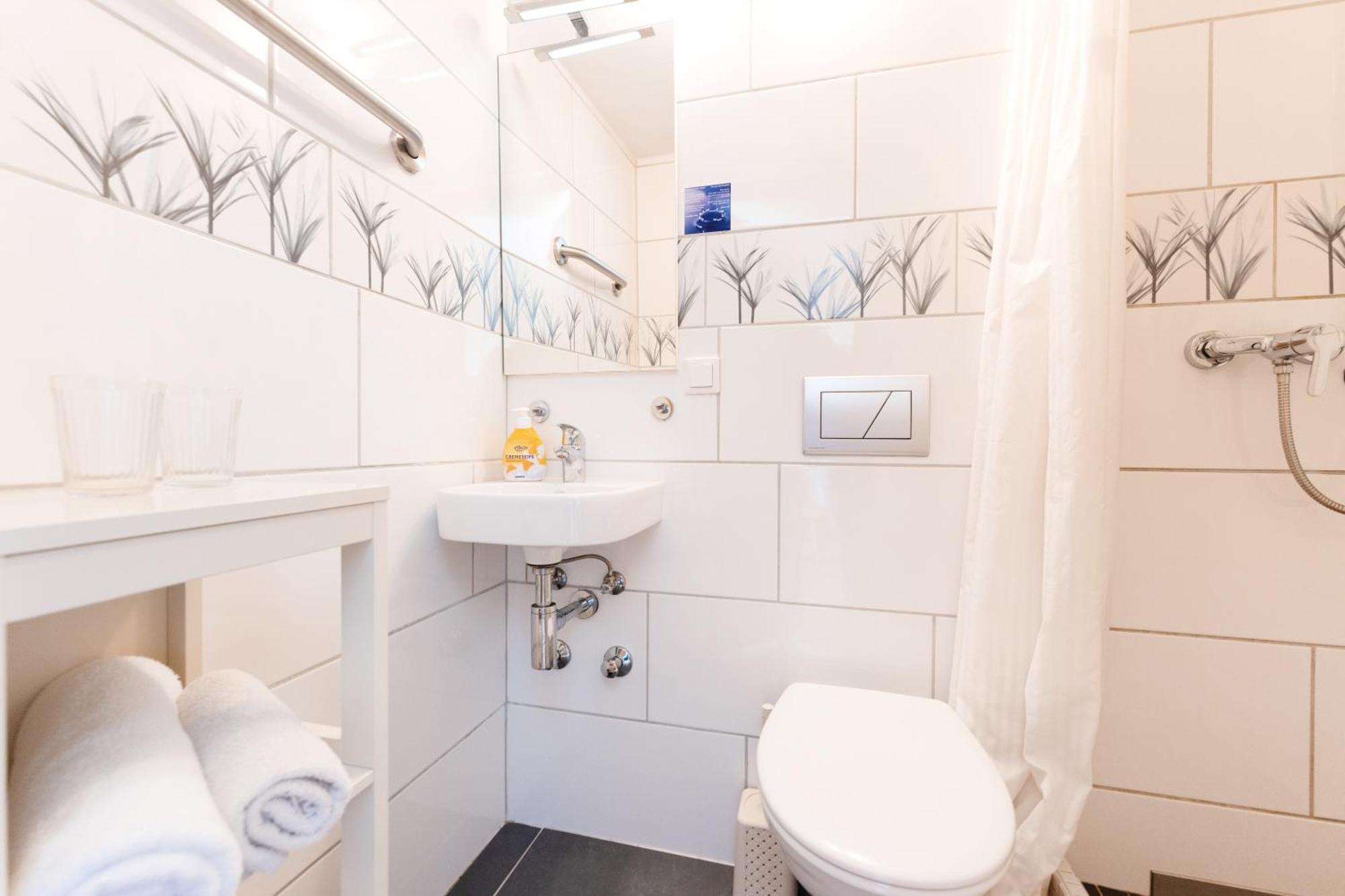 Hotel Garni "Zum Engel" Oberguenzburg Eksteriør bilde