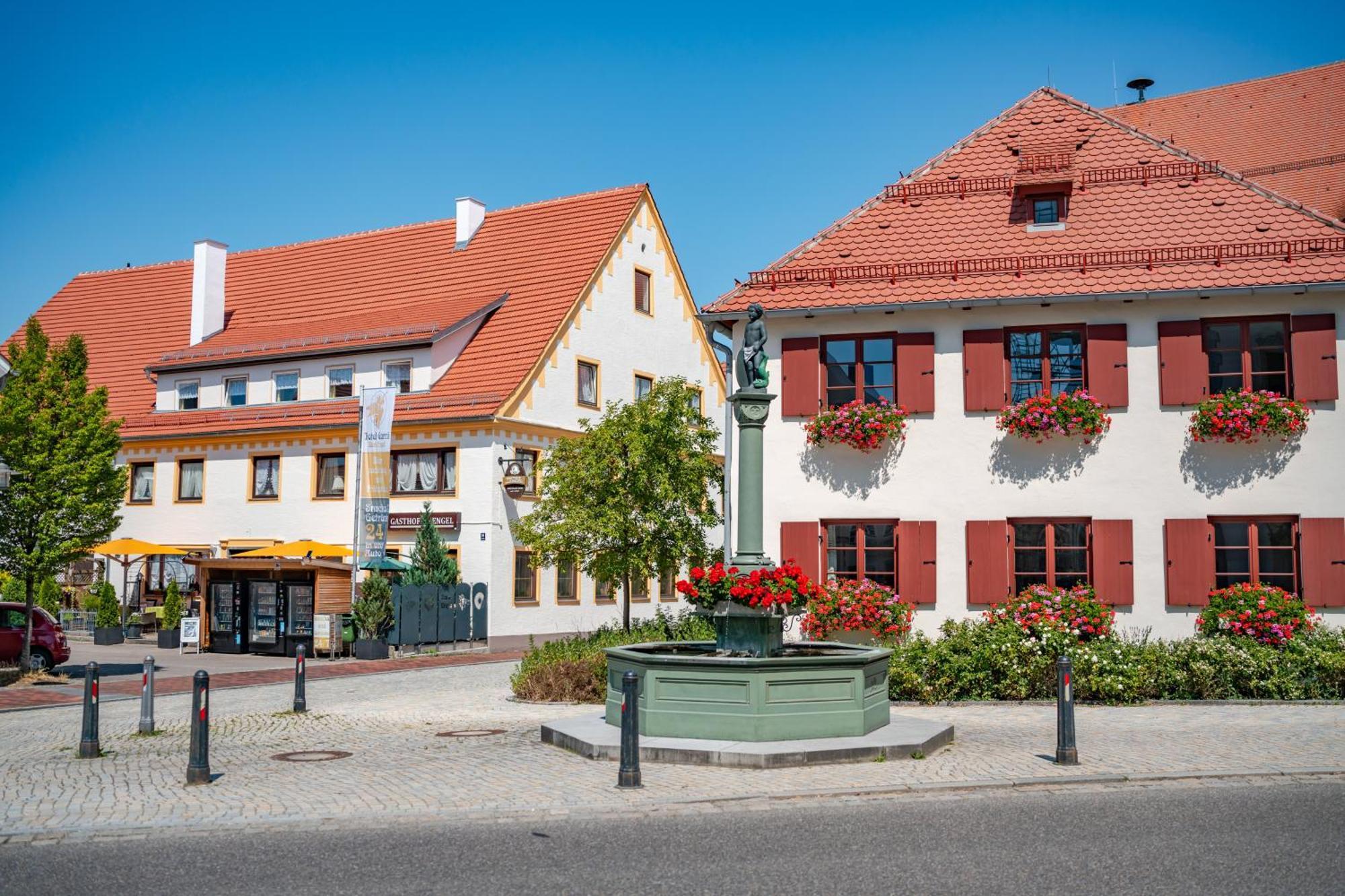 Hotel Garni "Zum Engel" Oberguenzburg Eksteriør bilde